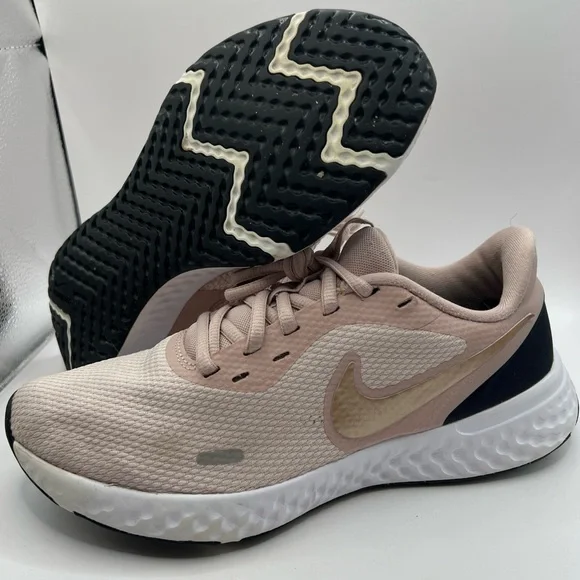Nike Shoes Nike Revolution Bq327600 Barely Rose Running
